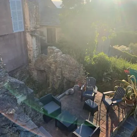 Maison De Village